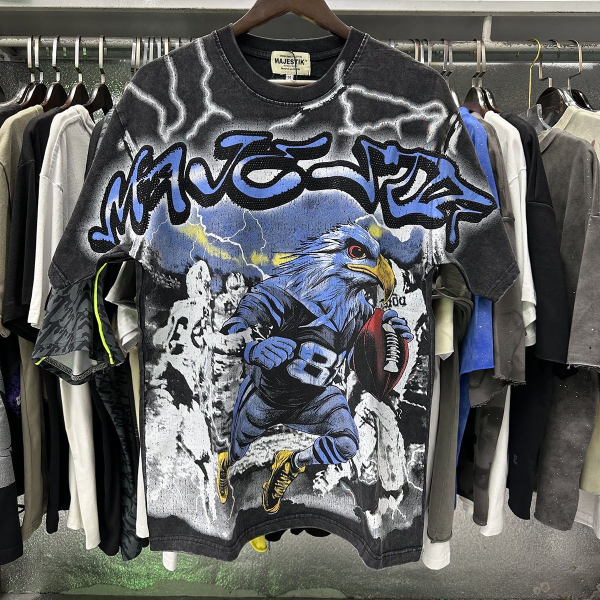 MAJESTIK Athlete Eagle Graphic T-Shirt