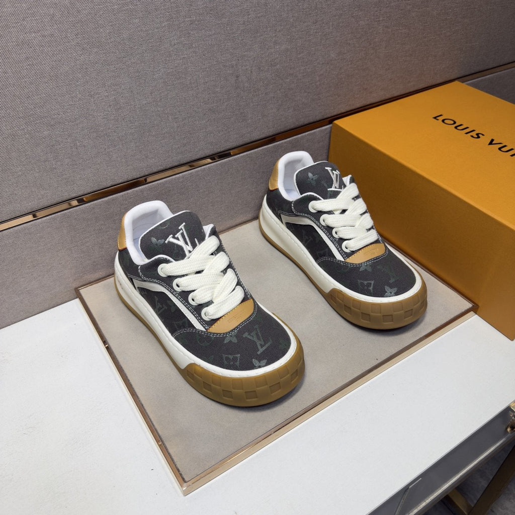 Louis Vuitton Men's Patterned Low-Top Sneakers - Contrast Trim